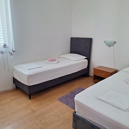 Apartments Vodopija 300M To The Beach Светі Филип-і-Яков Екстер'єр фото