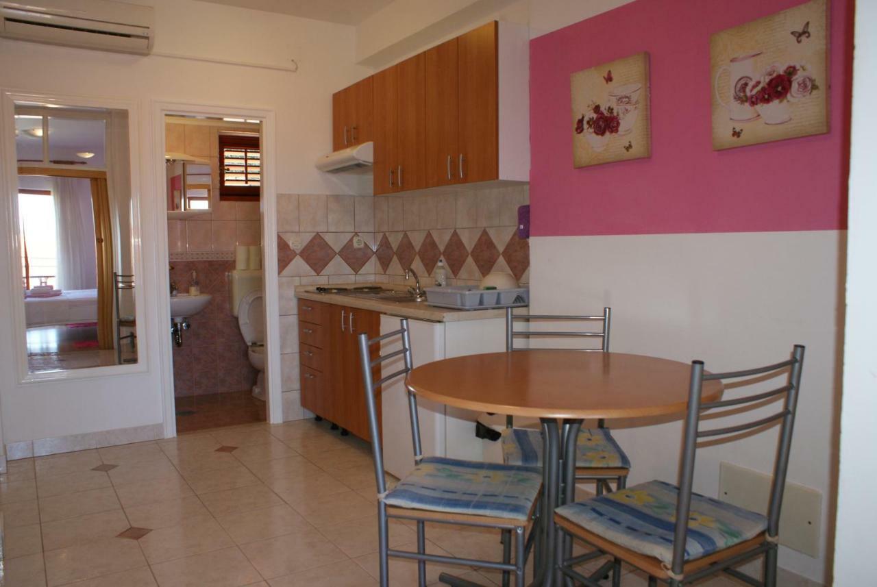 Apartments Vodopija 300M To The Beach Светі Филип-і-Яков Екстер'єр фото