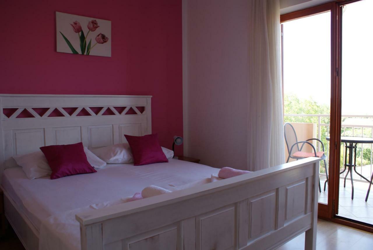 Apartments Vodopija 300M To The Beach Светі Филип-і-Яков Екстер'єр фото